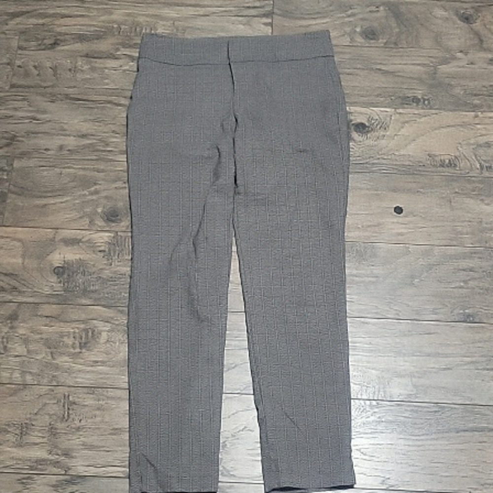 Women classic fit grey pants size 8